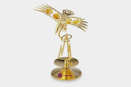 施华洛世奇元素水晶飞鹰摆件